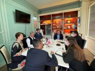 12F28F4D-4FF1-4A8B-821A-436EC5822E00