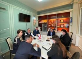 B3AEAB19-ABE1-402D-A460-62F216BB7827