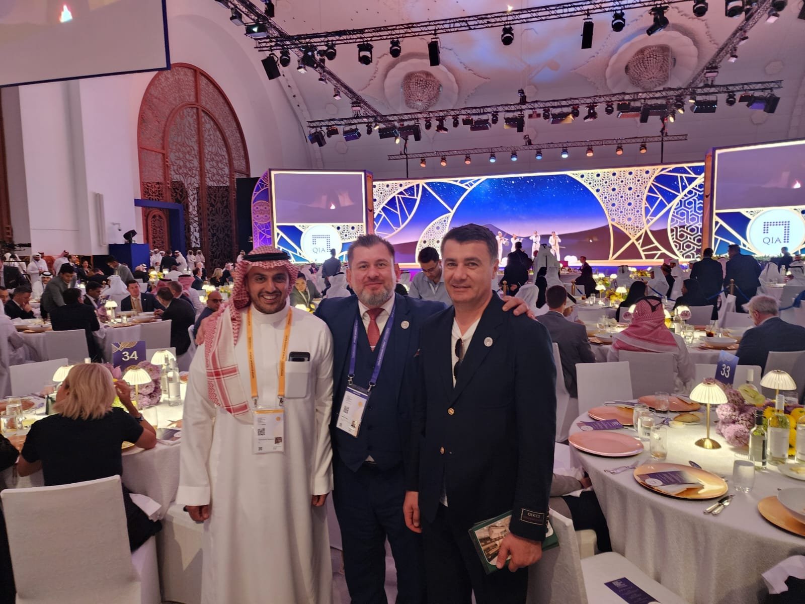     حفلة العشاء